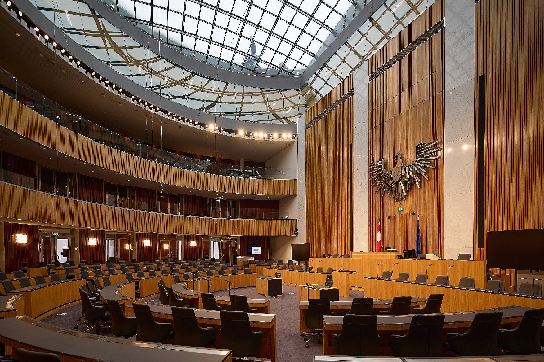 Sedus stattet österreichisches Parlament mit „silent rush“ aus